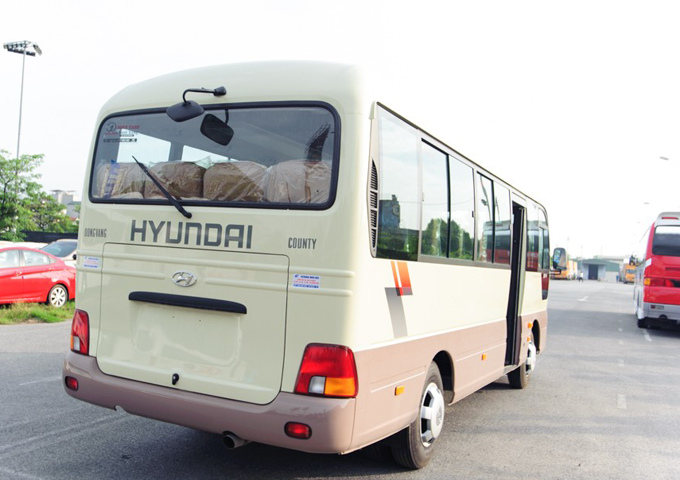 Xe du lịch cho thuê - Hyundai County 24 chỗ